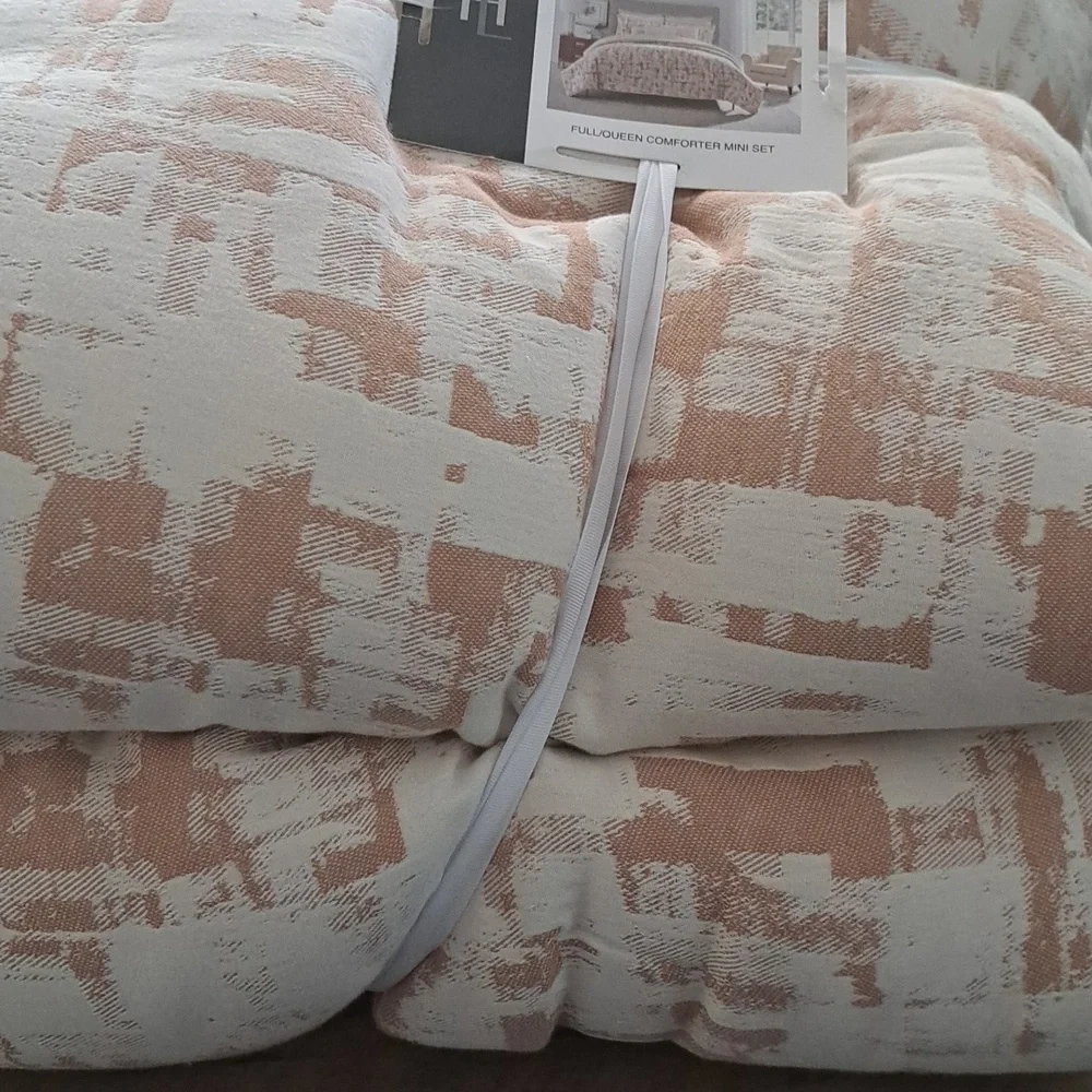 Luxury Hotel Ostella Comforter Mini Set